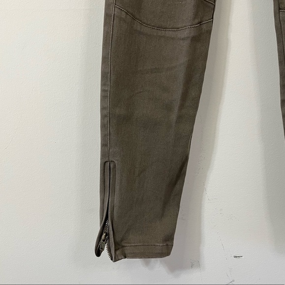 Umgee Army Green Ankle Zipper Pull On Pants - Picture 4 of 6